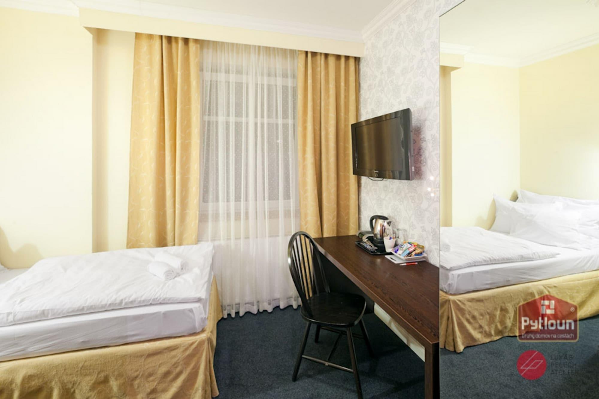 Pytloun Design Self Check-In Hotel Ліберець Екстер'єр фото