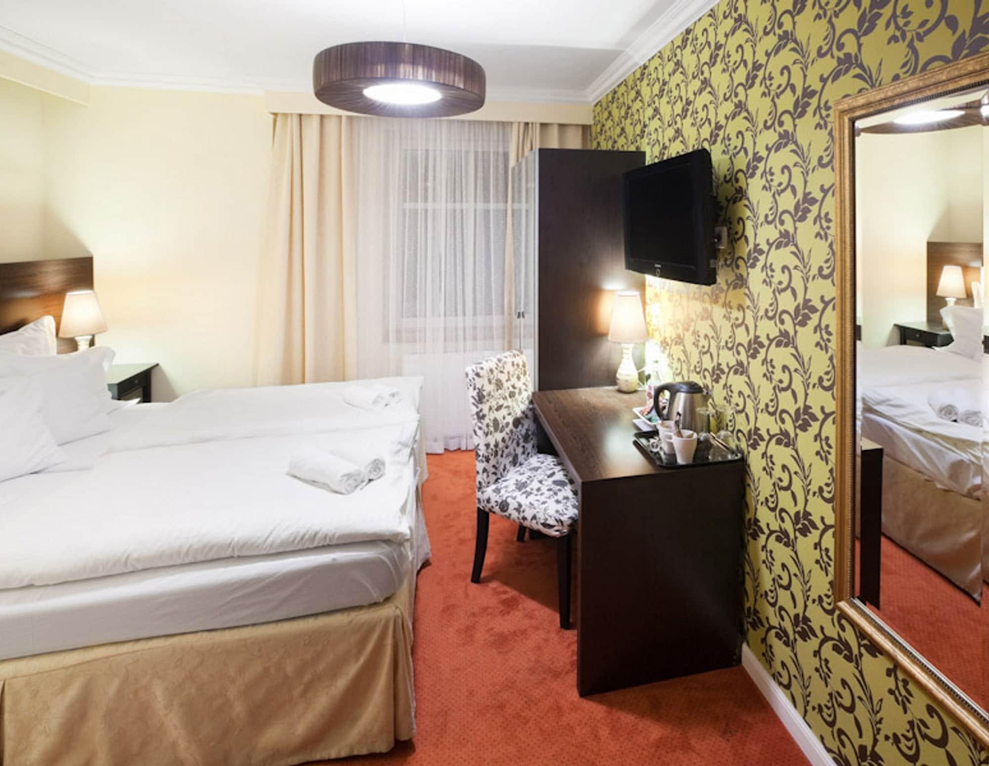 Pytloun Design Self Check-In Hotel Ліберець Екстер'єр фото
