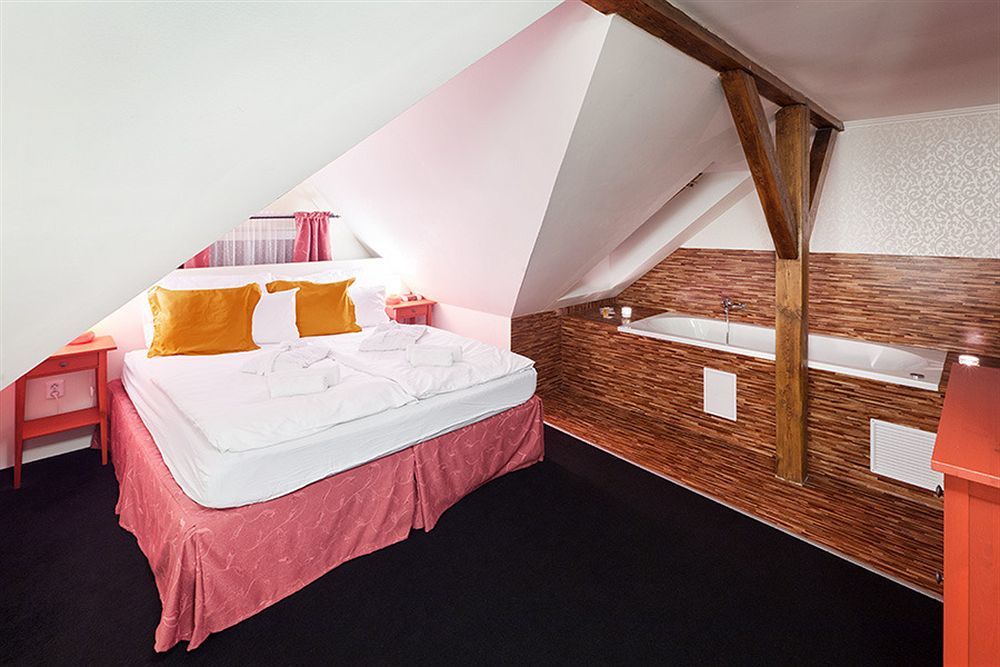 Pytloun Design Self Check-In Hotel Ліберець Екстер'єр фото